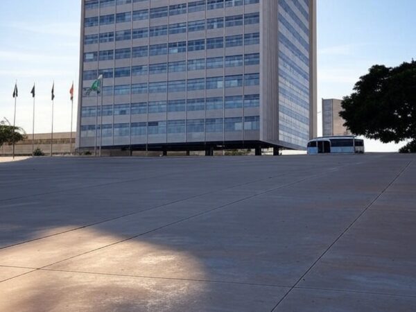 Edifício do Ministério da Justiça em Brasília, representando proibição de emendas a ONGs ligadas a parentes de parlamentares.