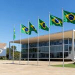 Edifício do Itamaraty em Brasília emitindo alerta contra viagens ao Oriente Médio, incluindo Irã e Israel.
