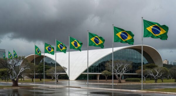 Edifício da CLDF em Brasília sob céu nublado, com relógio simbolizando desperdício de tempo em homenagens a corretores de seguros durante crises.