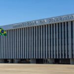 Edifício do Ministério da Fazenda em Brasília, representando mudança no comando econômico do governo Lula.